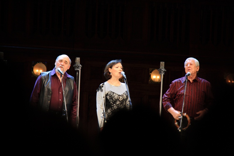 Jiří Cerha, Zdena Tichotová, Dušan Vančura (Spirituál kvintet). Vánoční koncert Obecní dům, Praha
