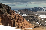Lávové pole Námshraun, hora Tjörvafell (842 m), Landmannalaugar 