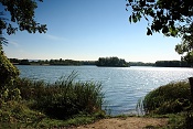 Chomoutovské jezero