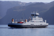 Trajekt Høgsfjord (*1992, délka 84 m). Lauvvik (N)