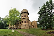 Janův hrad. Lednicko-valtický areál.