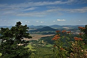 Pohled na Tlustec z Ralska.