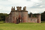 Caerlaverock Castle (*13.stol, klan Maxwell)